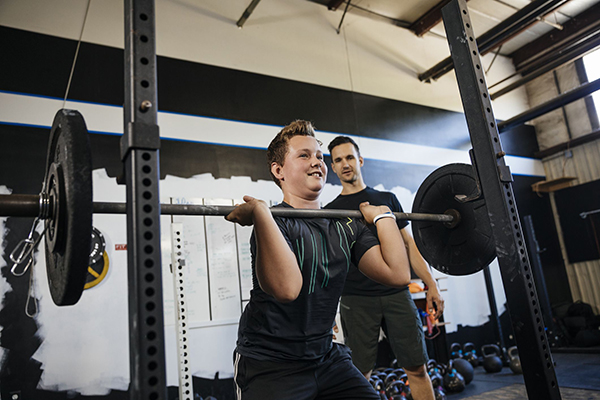 does-lifting-weights-stunt-growth